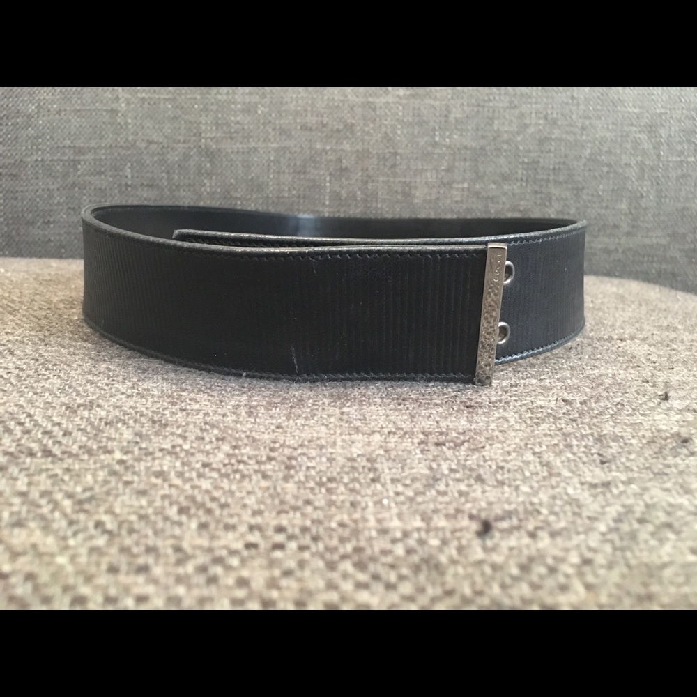 Gucci Hook and eye belt